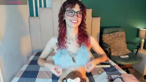 Alise  online show from December 3, 1:48 am