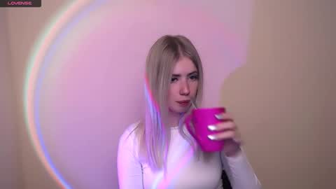 Alice online show from October 17, 12:09 pm