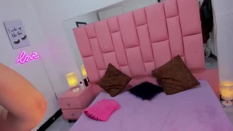 Snapshot of alicemmay chatting on October 23, 11:38 pm MARIA online show from October 23, 11:38 pm