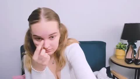 alicesensitive online show from January 12, 11:39 am