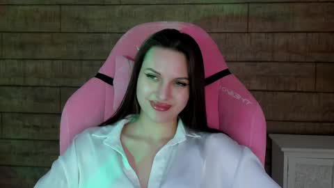 aliceversal online show from April 3, 11:50 am
