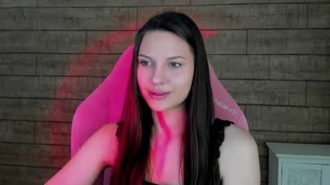 aliceversal online show from April 19, 4:24 am