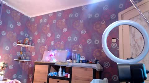 alicewetsquirt online show from February 13, 11:52 pm