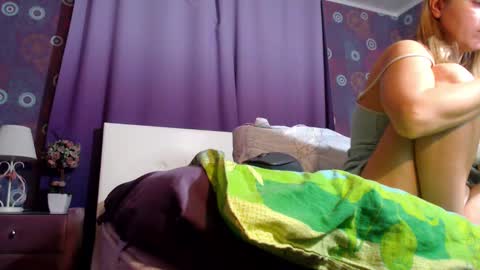 alicewetsquirt online show from March 8, 6:47 pm