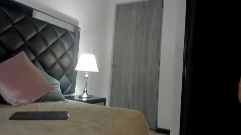 AliceWhiite online show from December 4, 5:49 pm