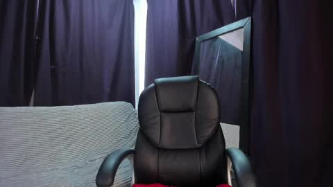 Snapshot of alicia_carr chatting on January 29, 7:11 pm Alicia online show from January 29, 7:11 pm