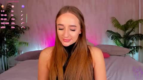 Mia online show from September 29, 1:26 am