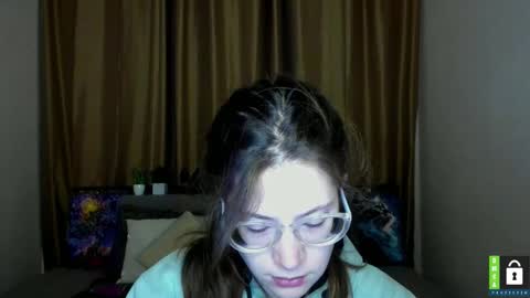 Alicia online show from October 25, 11:09 am