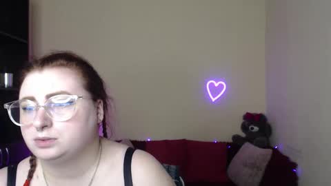 Alicia online show from April 17, 6:16 am