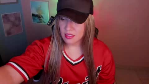 Jennyfer online show from June 1, 9:27 pm