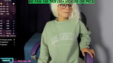 Aiko  Independent Model  online show from April 3, 1:12 am