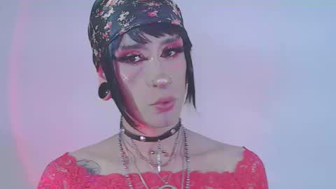     online show from February 14, 9:17 pm