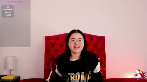 aliice_walker_ online show from December 12, 12:44 pm