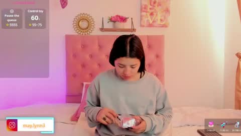 aliice_walker_ online show from December 2, 12:35 pm