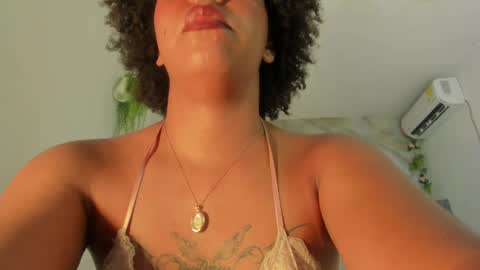 Snapshot of alika01_ chatting on September 12, 9:17 pm alika online show from September 12, 9:17 pm