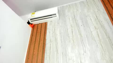 alika online show from April 13, 3:27 pm