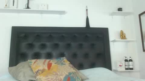 alika_jonhson_ online show from October 4, 11:35 pm