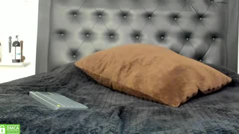 alika_jonhson_ online show from April 2, 1:13 am