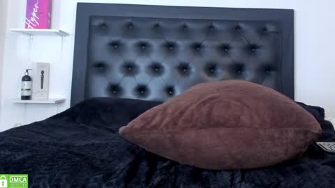 alika_jonhson_ online show from April 9, 3:43 am