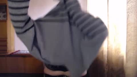 AlinaxJames online show from April 24, 12:40 pm