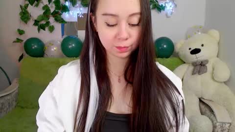 AlinaXRose online show from December 13, 11:55 pm