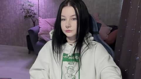 Aline Greeeen online show from October 19, 5:45 am