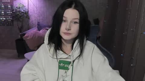 Aline Greeeen online show from December 17, 1:18 pm