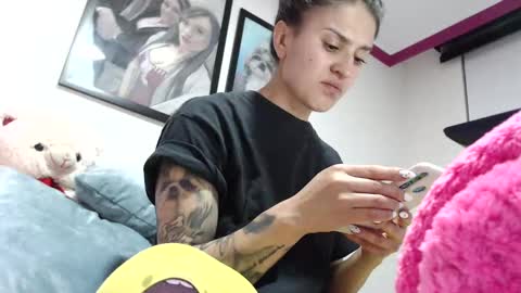 alipetite online show from November 12, 11:07 pm