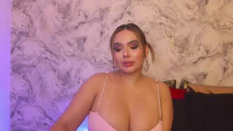 Snapshot of alisha_indira_ chatting on March 1, 2:04 am Andrea online show from March 1, 2:04 am