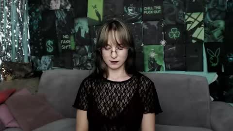 alishakelly online show from November 28, 6:10 am