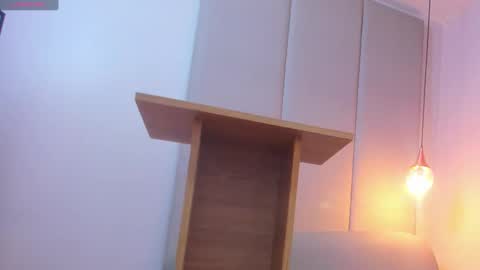 Snapshot of alishapalmer chatting on February 21, 7:10 pm online show from February 21, 7:10 pm