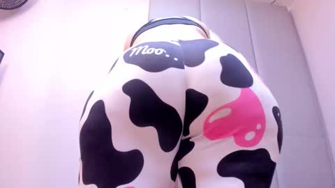           online show from March 4, 12:02 pm