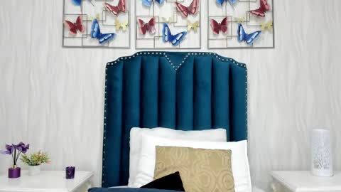 Alison online show from October 6, 8:59 pm