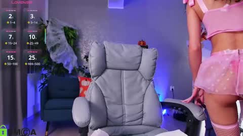 Alison online show from October 30, 8:42 pm