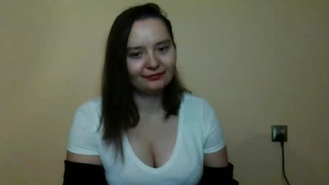 AlissaFlowers online show from January 12, 6:15 pm