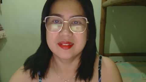 alissalove18 online show from April 1, 9:56 pm