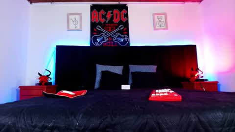 Alisse online show from March 27, 12:39 pm