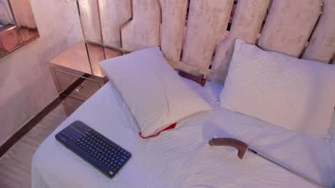 alisse_myers online show from June 4, 4:40 am