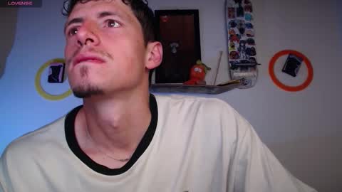 Jamesss   online show from October 13, 7:27 pm