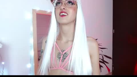 alissesallie_ online show from January 11, 3:02 am