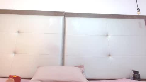 Snapshot of alisson_freckles chatting on December 9, 9:37 pm Alisson online show from December 9, 9:37 pm