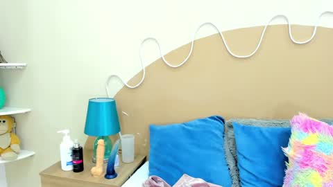 A L I S S O N  online show from December 3, 10:01 pm