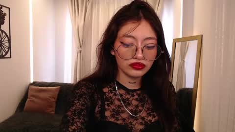 Alisson online show from May 13, 1:43 pm
