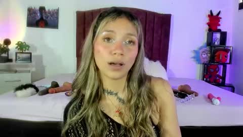 Snapshot of alisson_zafiro chatting on January 15, 12:15 pm Alisson IG alisson zafiro27 online show from January 15, 12:15 pm
