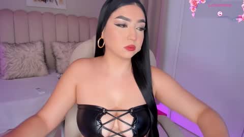 Snapshot of alissyadanger chatting on January 21, 1:08 am TATIS online show from January 21, 1:08 am
