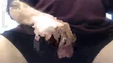 aliuno123456789 online show from February 24, 11:35 am