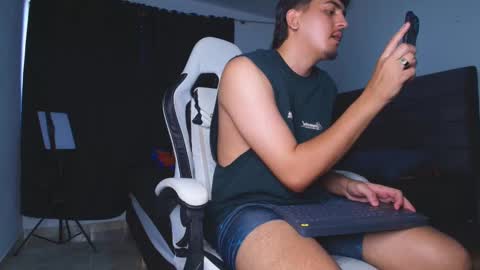 allanpiastri online show from September 25, 7:54 pm