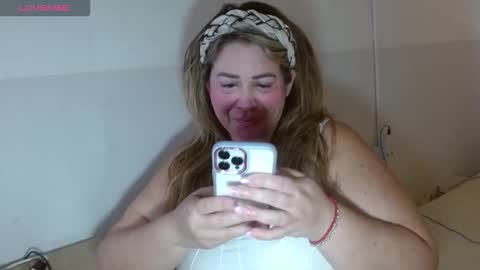 Snapshot of allegra_ferragamo chatting on September 12, 6:43 pm Ale online show from September 12, 6:43 pm