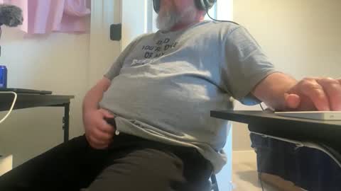 Allergictolove online show from March 29, 1:07 am