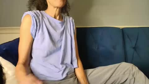 wishlist on bio online show from June 10, 4:23 am
